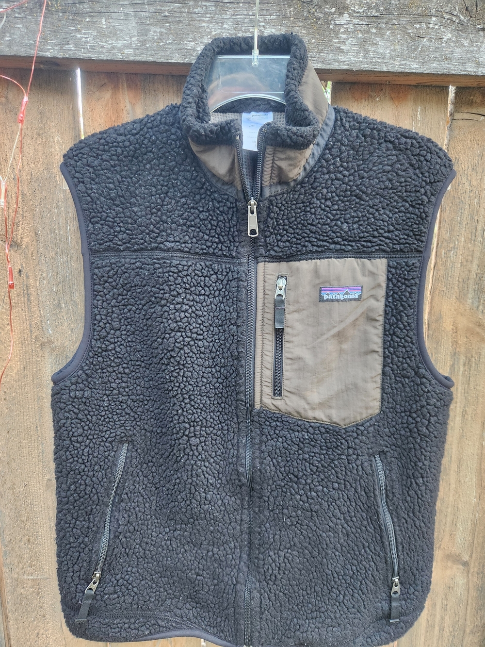 Patagonia Black Sherpa Fleece Vest with Brown Chest Pocket Size M